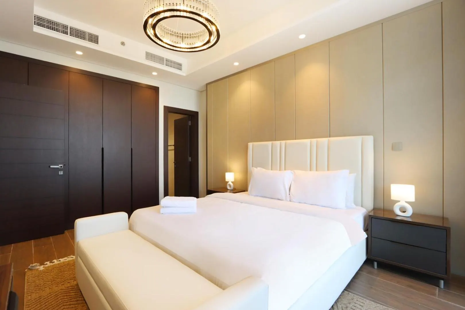 Sleek 1Br With Open Views In Business Bay Apartment Dubai