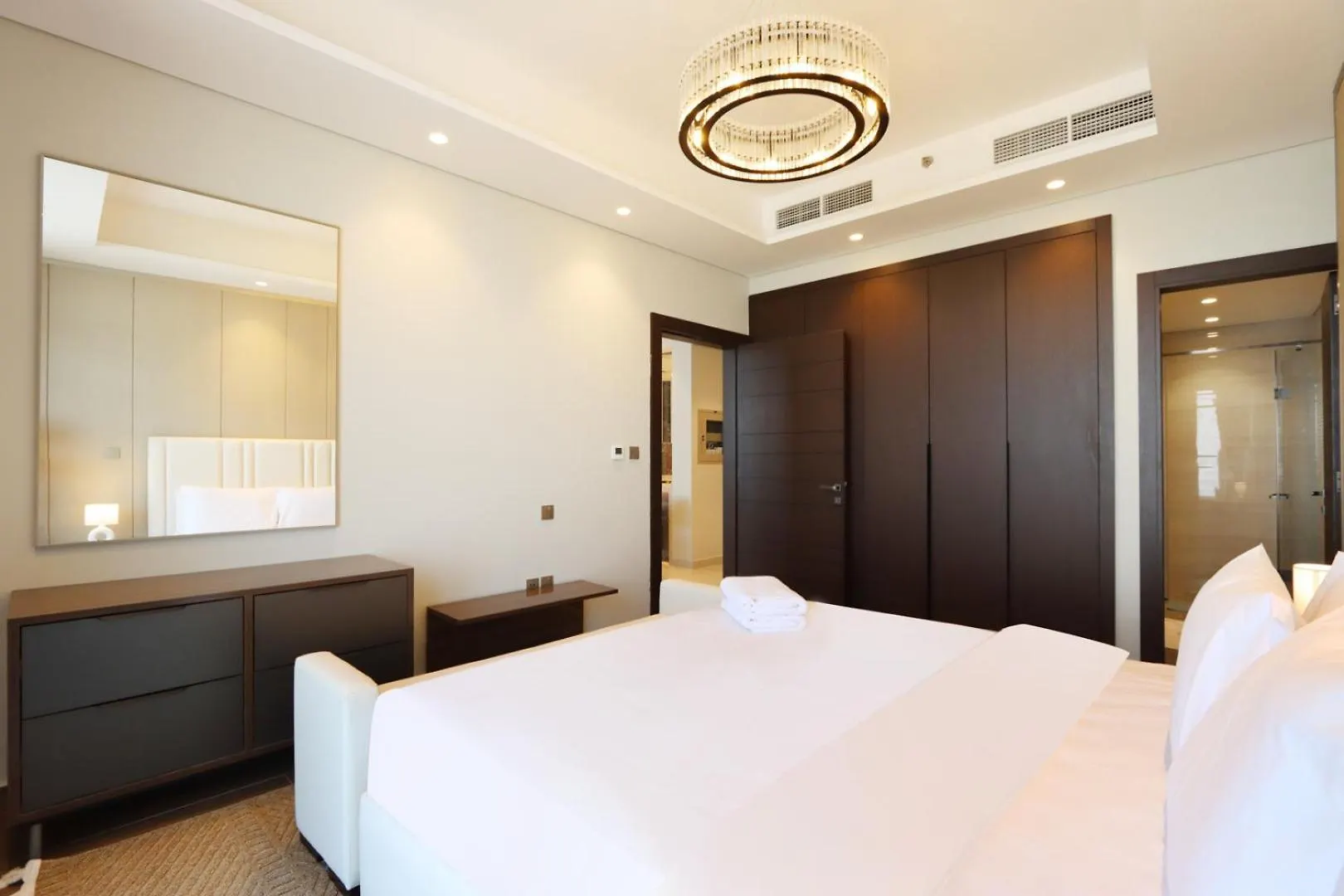 Sleek 1Br With Open Views In Business Bay Apartment Dubai